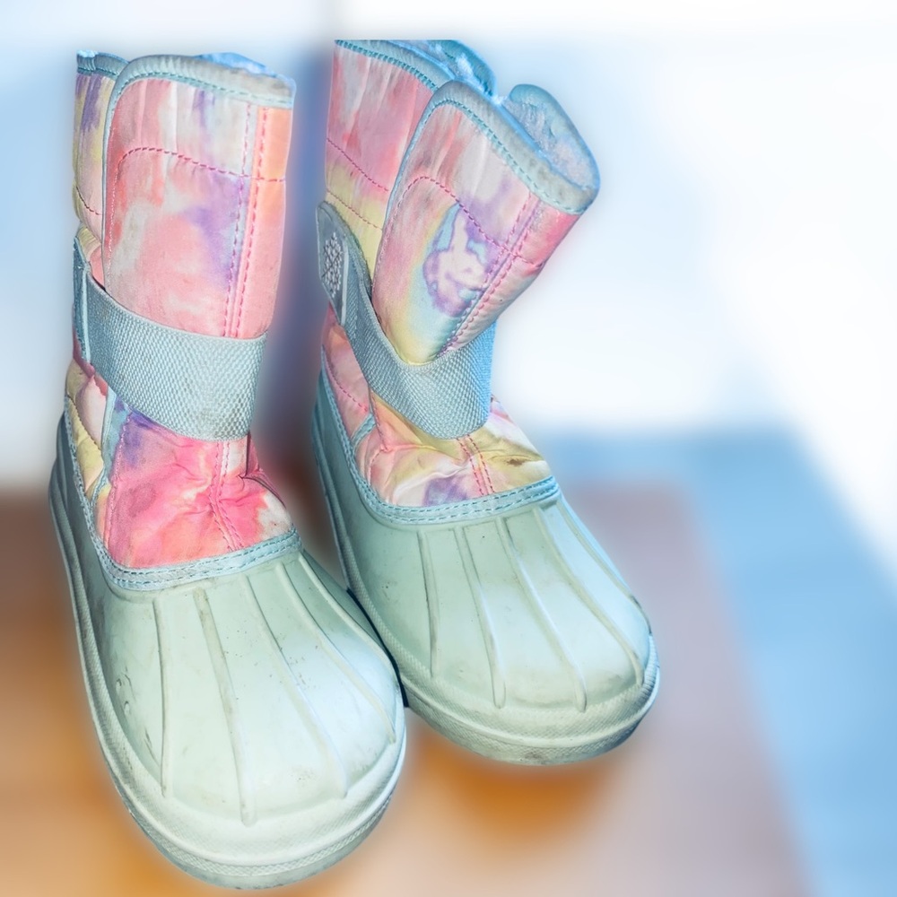 Children Place Size 11 snow boots